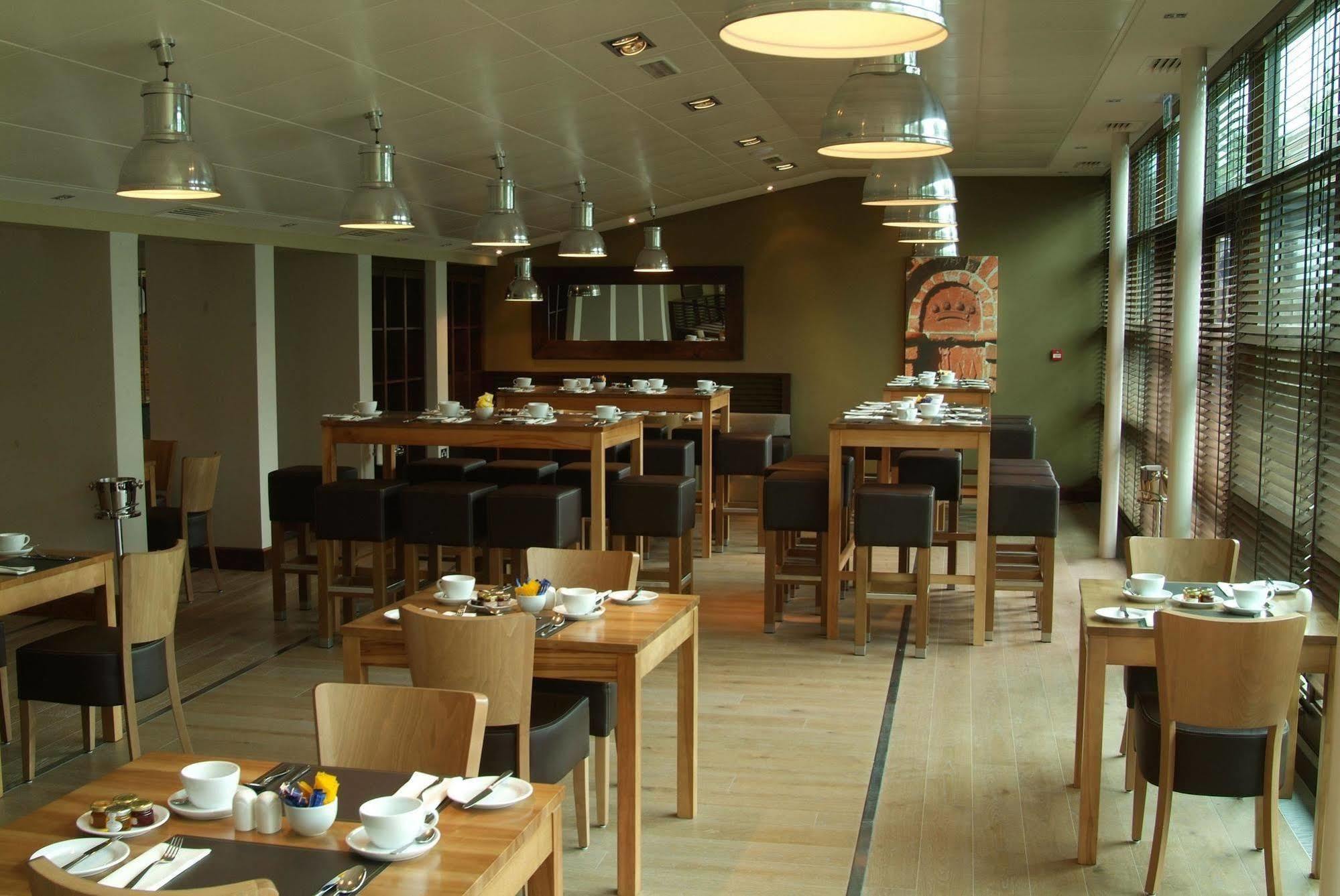 Denham Grove Hotel Buitenkant foto