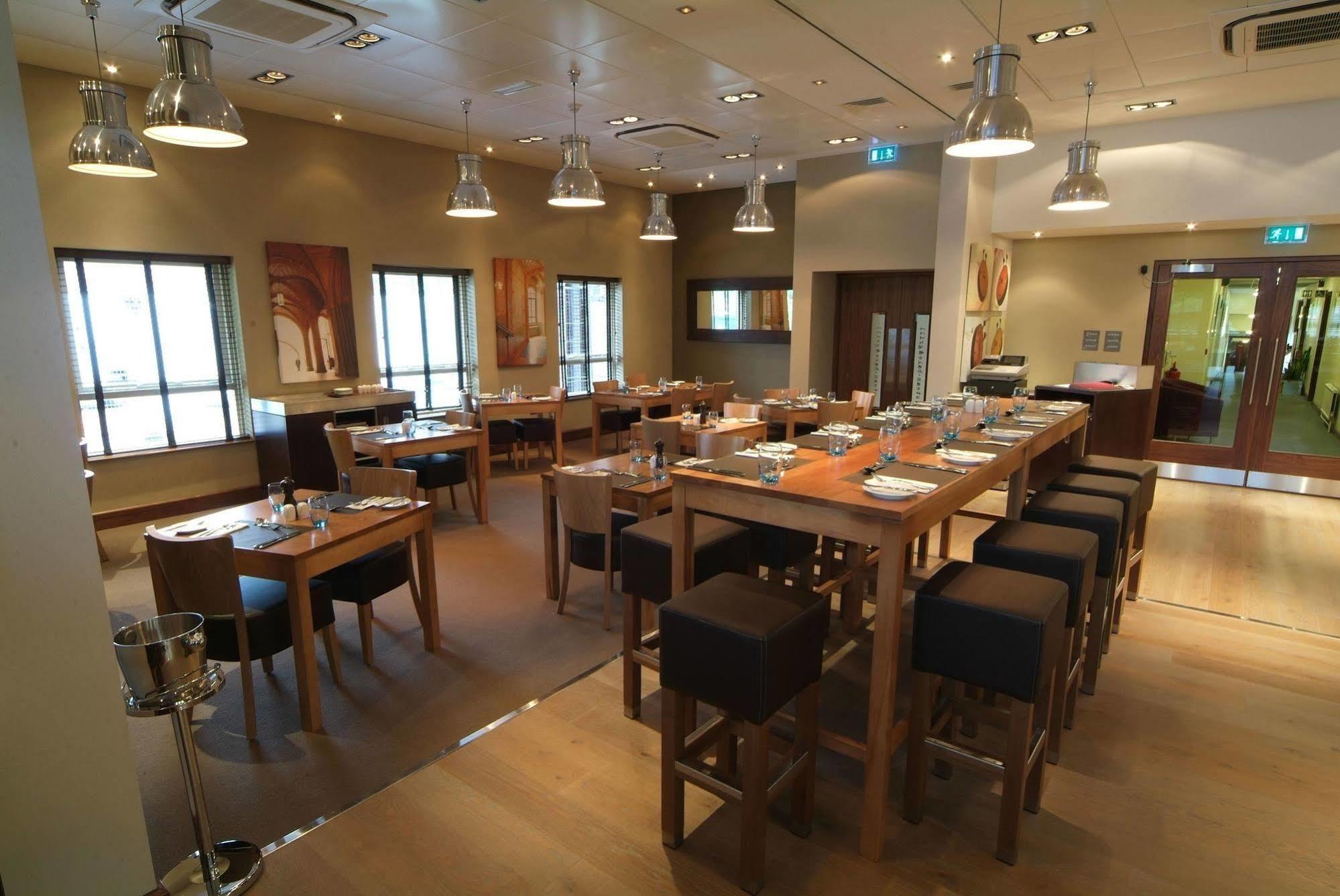 Denham Grove Hotel Buitenkant foto